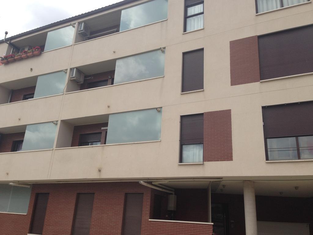 Apartamento Turistico Cigueena De Arguedas Bagian luar foto