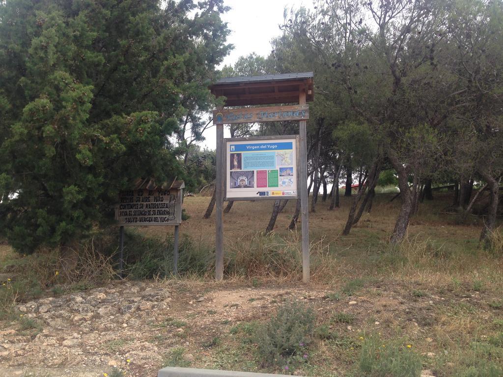 Apartamento Turistico Cigueena De Arguedas Bagian luar foto