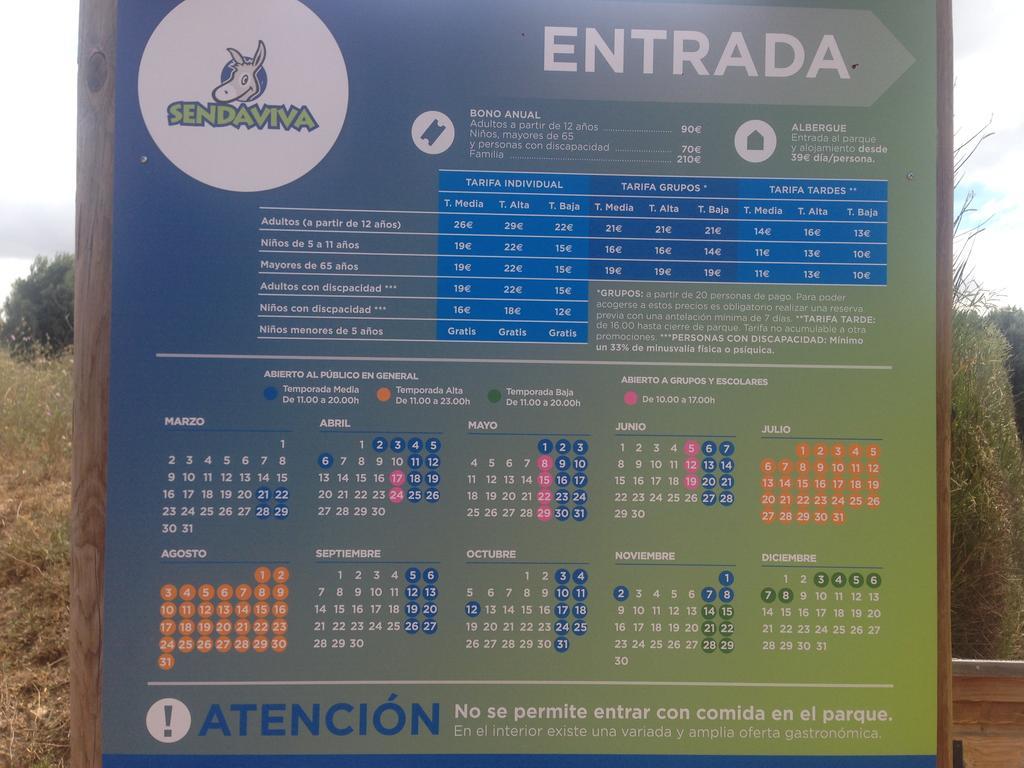 Apartamento Turistico Cigueena De Arguedas Bagian luar foto