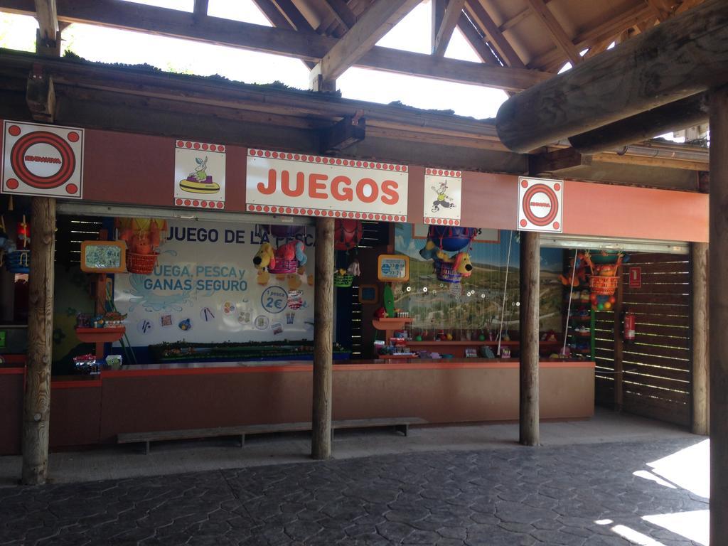 Apartamento Turistico Cigueena De Arguedas Bagian luar foto