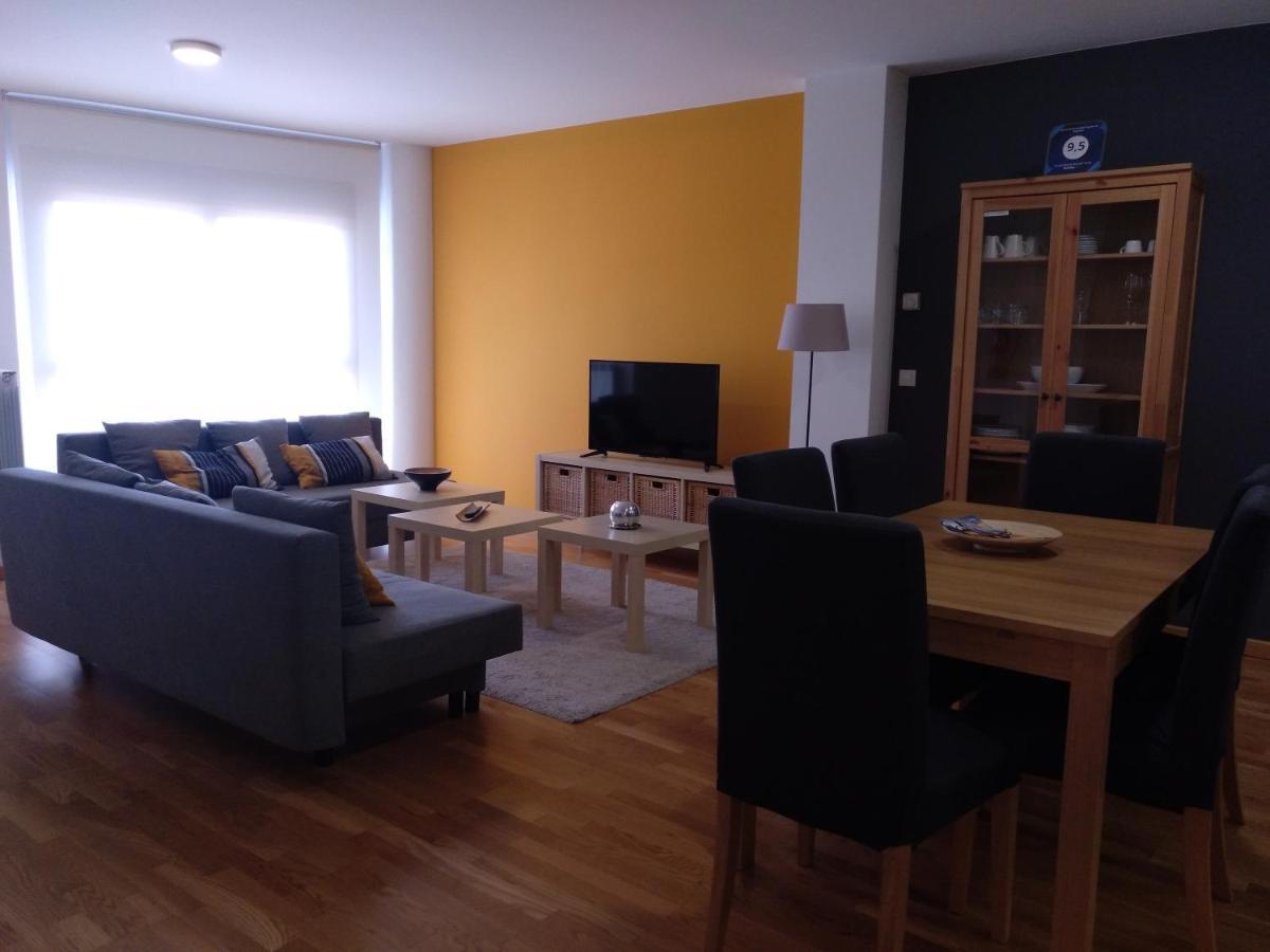 Apartamento Turistico Cigueena De Arguedas Bagian luar foto